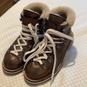 Moncler blanche scarpa shearling shoes.